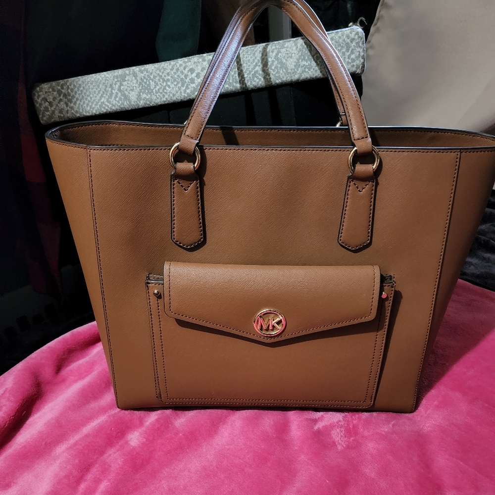 Michael kors handbag brown